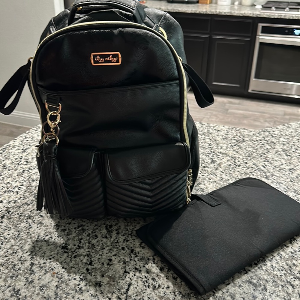Itzy boss diaper bag